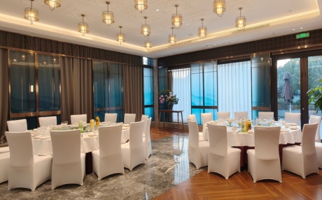 见景厅（带户外花园） [ 最大3桌 · 高3.5m · 无柱 ·  ]